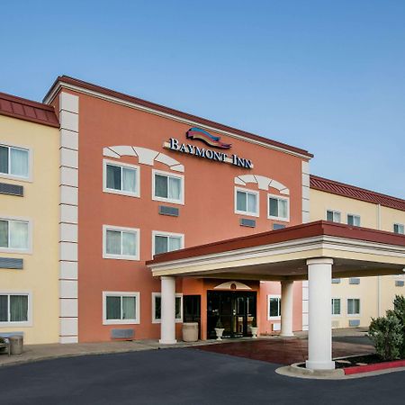Baymont By Wyndham Lawton Hotel Buitenkant foto